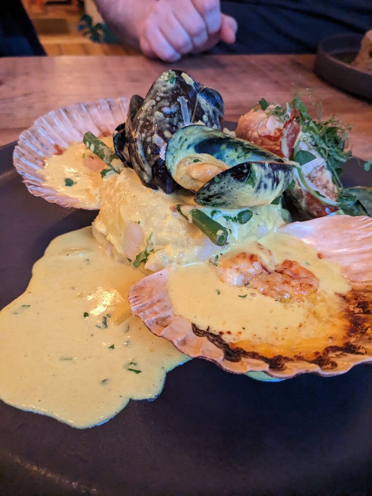 CRIBBS DINE & LOUNGE 33 Arwenack Street, Falmouth, Cornwall, United