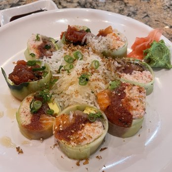 Sushi House - Oh-e-shi roll - Sushi Bars Near Me - Bentonville, Arkansas
