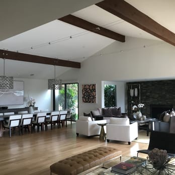 Zpainters - Interior painting that Zamora Pro Painting completed in Pacific Palisades. Designer White. - Painters Near Me - Los Angeles, California Zpainters - Interior painting that Zamora Pro Painting completed in Pacific Palisades. Designer White. - Painters Near Me - Los Angeles, California