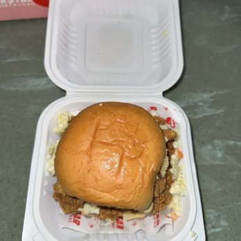 Rokstar Chicken Douglaston - 3/7/23 - Chicken Sandwich - Chicken Shop Near Me - Douglaston, New York