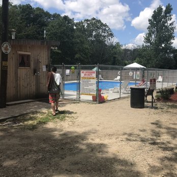 Oak Embers Campground - Bathroom /shower/ pool area - Campgrounds Near Me - West Greenwich, Rhode Island