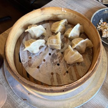 Dumpling 85 - Shrimp Pork Chives Steamed Dumplings. Good filling flavor - Chinese Near Me - South Lake Tahoe, California Dumpling 85 - Shrimp Pork Chives Steamed Dumplings. Good filling flavor - Chinese Near Me - South Lake Tahoe, California