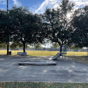 Bay Minnette Skateboard Park - Skate Park - Skate Parks Near Me - Bay Minette, Alabama Bay Minnette Skateboard Park - Skate Park - Skate Parks Near Me - Bay Minette, Alabama