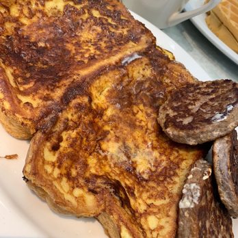 Bob & Edith's Diner - French Toast with Turkey Sausage - American Near Me - Arlington, Virginia Bob & Edith's Diner - French Toast with Turkey Sausage - American Near Me - Arlington, Virginia