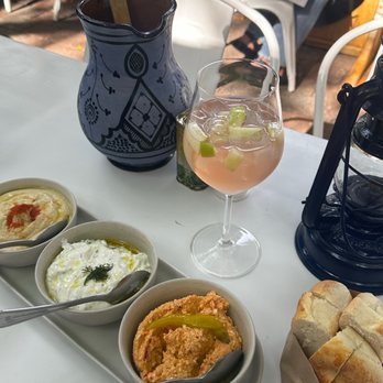 Mandolin Aegean Bistro - Mediterranean Near Me - Miami, Florida