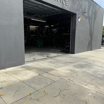 Lucid Studio Beverly Hills - Car Dealers Near Me - Beverly Hills, California