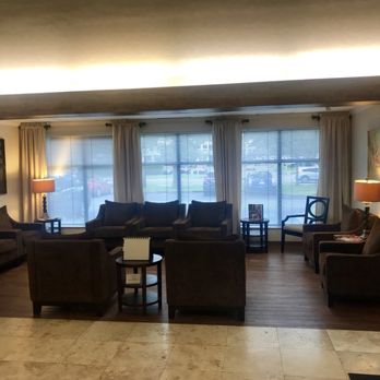 Joe W Campbell, MD - Our waiting room - Cosmetic Surgeons Near Me - Savannah, Georgia Joe W Campbell, MD - Our waiting room - Cosmetic Surgeons Near Me - Savannah, Georgia