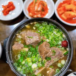 Big Pot Seolleontang - Beef Short Rib Soup