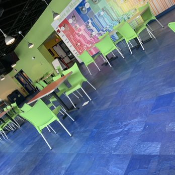 Café Crayola - Crayola Cafe Seating Area - Cafes Near Me - Easton, Pennsylvania Café Crayola - Crayola Cafe Seating Area - Cafes Near Me - Easton, Pennsylvania