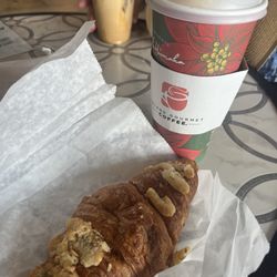 Teapresso Bar - Honolulu - Coffee and Almond Croissant