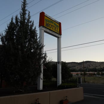 Golden West Motel - Hotels Near Me - Klamath Falls, Oregon Golden West Motel - Hotels Near Me - Klamath Falls, Oregon