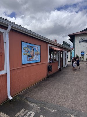 Chicken in a Barrel Hanalei by null