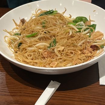 Bushi Bushi - Stir fry rice noodles with duck - Dim Sum Near Me - Dallas, Texas