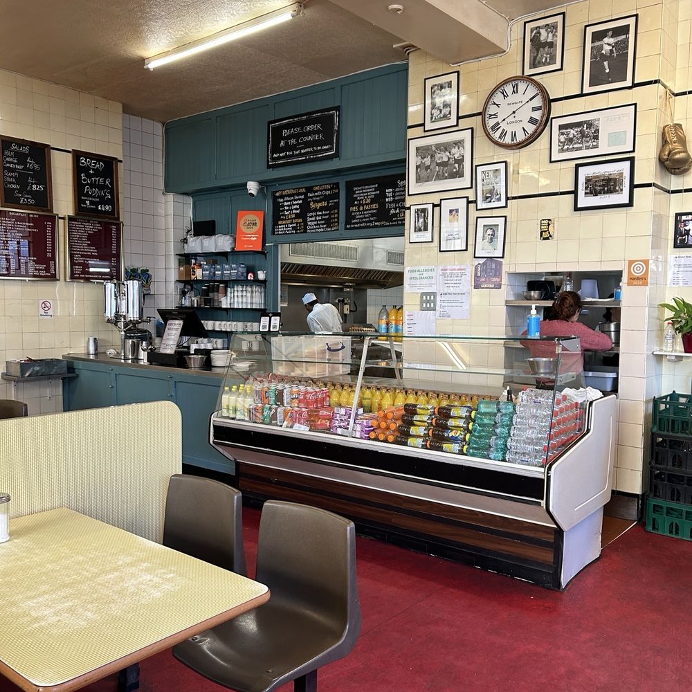 Regency Café - Interior - Cafes Near Me - London, XGL