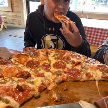 Mountain Pizza - Pizza - Pizza Near Me - Portola, California