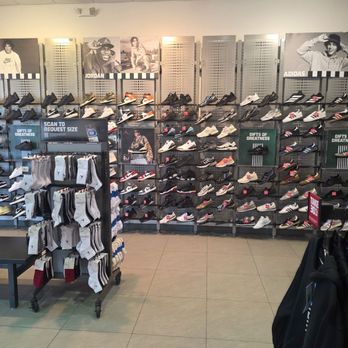 footlocker mens jordan shoes