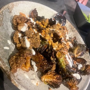 Goen Dining + Bar - Cauliflower starter--flavorless unless you have the sauce on the top - Pan Asian Near Me - Kailua, Hawaii
