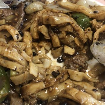 Maile Chinese Restaurant - My Mr calls it Chow funny with beef, black bean gravy. - Chinese Near Me - Mililani, Hawaii Maile Chinese Restaurant - My Mr calls it Chow funny with beef, black bean gravy. - Chinese Near Me - Mililani, Hawaii