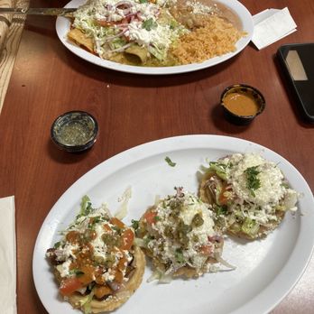 Momentos Cafe - Sopes and enchiladas - Mexican Near Me - La Mesa, California Momentos Cafe - Sopes and enchiladas - Mexican Near Me - La Mesa, California