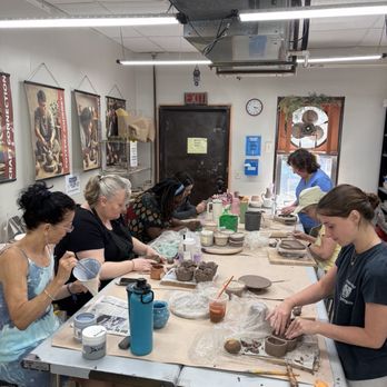 Island Pottery and Studio - Hand building sessions - Art Classes Near Me - Mineola, New York Island Pottery and Studio - Hand building sessions - Art Classes Near Me - Mineola, New York