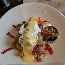 Amazing Keto breakfast.   Poached eggs with Corned Beef.  Substitute potatoes for cabbage - no hash sauce.   So thrilled.