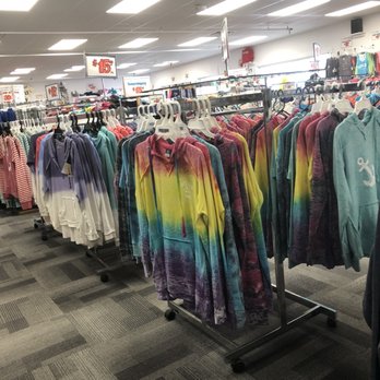 Cape Cod Sweat & Tee - Men's Clothing Near Me - West Yarmouth, Massachusetts
