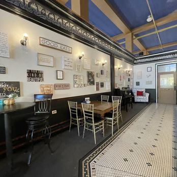 Beloved Cheesecakes - Interior - Desserts Near Me - Albany, Oregon