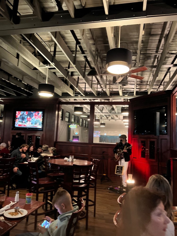 Vibe of the restaurant, showing live music setup