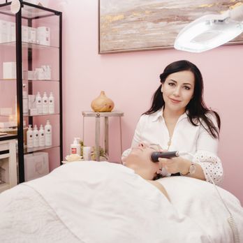 Beauty Within - Advance Corrective Facial focusing on smoothing fine lines and wrinkles. - Skin Care Near Me - Folsom, California Beauty Within - Advance Corrective Facial focusing on smoothing fine lines and wrinkles. - Skin Care Near Me - Folsom, California