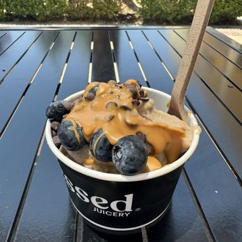 Pressed Juicery - This is unacceptable for a large. Clearly got ripped off by a cranky cashier. - Juice Bars & Smoothies Near Me - Chino Hills, California Pressed Juicery - This is unacceptable for a large. Clearly got ripped off by a cranky cashier. - Juice Bars & Smoothies Near Me - Chino Hills, California