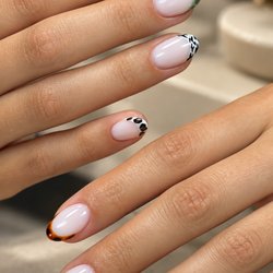 Mona Nail Studio - Animal print Advanced art with Hard Gel Overlay