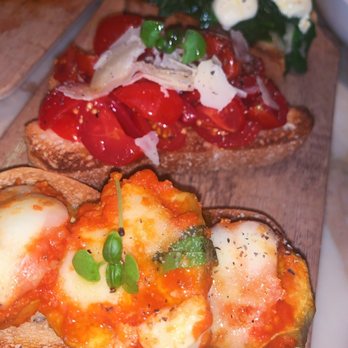 Monmouth Kitchen - Mediterranean Near Me - London, XGL Monmouth Kitchen - Mediterranean Near Me - London, XGL