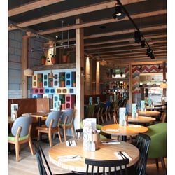 Giraffe Cafe