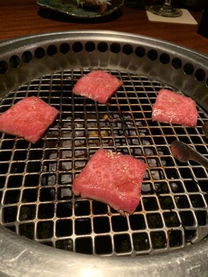 Yoroniku by null