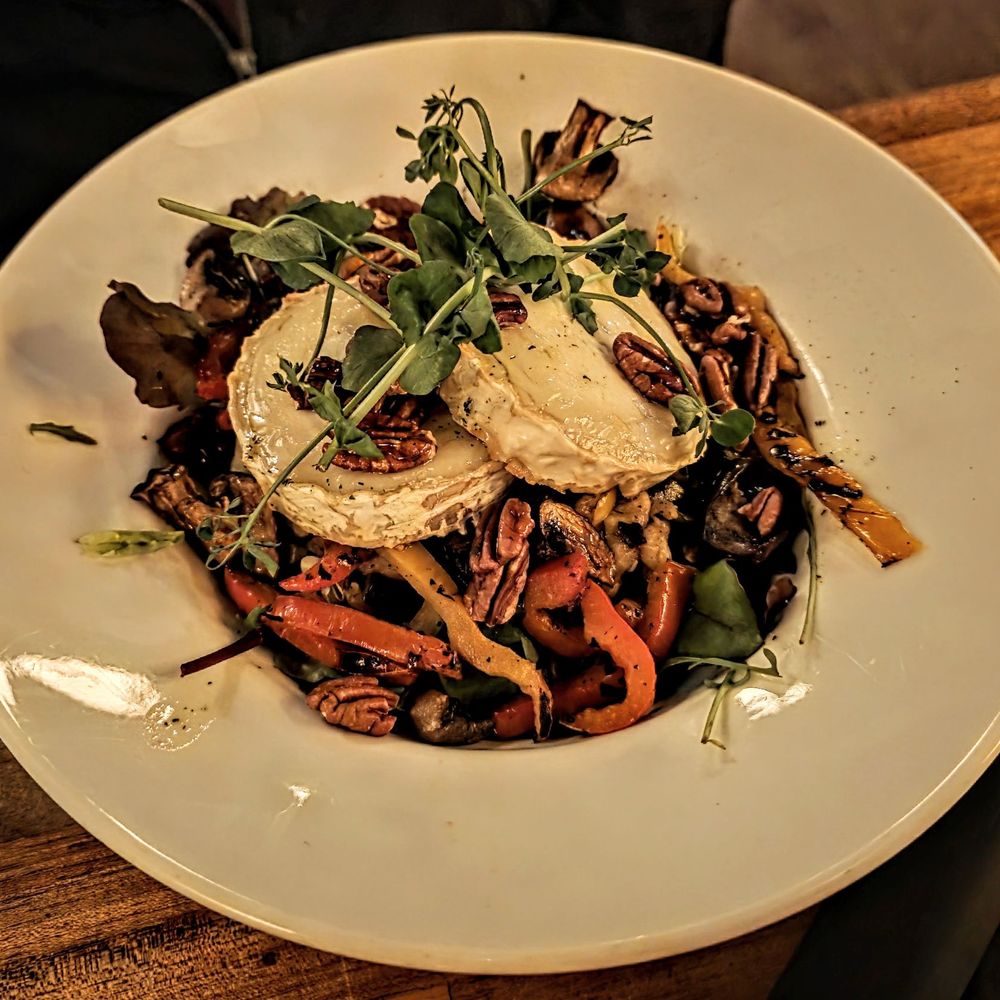 Cafe de Volder - Goat Cheese Salad at Café de Volder - Cafes Near Me - Delft, ZH