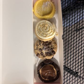 Crumbl - Brea - Bakeries Near Me - Brea, California Crumbl - Brea - Bakeries Near Me - Brea, California