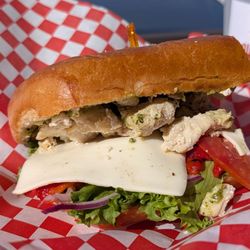 Old Pumpernickel Deli - Chicken pesto sandwich