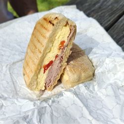 Two Wrasslin' Cats Coffee House - Ham and egg on a roll