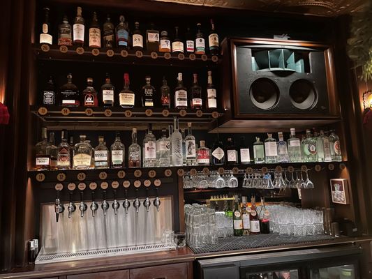 Johnny's - Cocktails & Hi-Fi by null