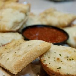 Broadway Ristorante & Pizzeria - Garlic Bread with Marinara