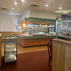 Main Moon Chinese Restaurant - You pick and they cook it.