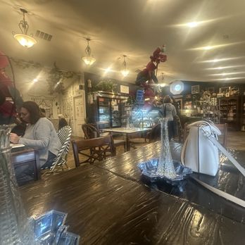 Juny Cafe - Seating area - Cafes Near Me - Austintown, Ohio