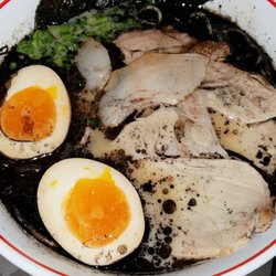 Ikkoryu Fukuoka Ramen - My "Go-To" Meal ~ Roasted Black Garlic Oil Ramen ~ Extra Noodles ~ Extra Chopped Garlic ~ Extra Egg ~ Gyoza