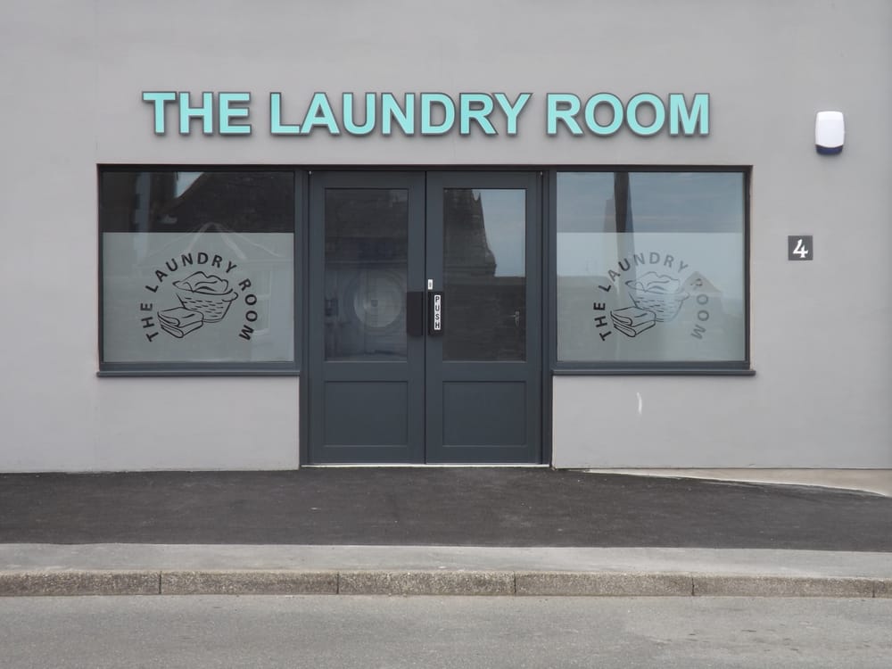 THE LAUNDRY ROOM Updated September 2024 4 The Promenade, Isle of