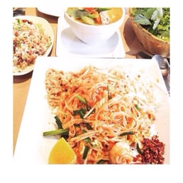 Pad thai Pad thai