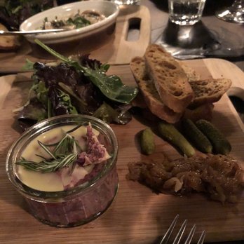 Jules Bistro - Bistros Near Me - Toronto, Ontario