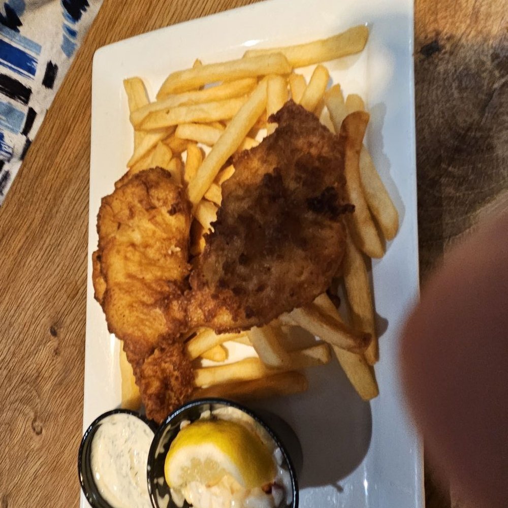 Castaway's Seafood Grille - Fish & Chips in specials menu - Seafood Near Me - Long Beach, Washington