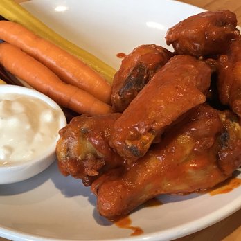 Beebe's - Chicken wings were first rate. Liberal sauce and the right amount of spice. - Pizza Near Me - Long Island City, New York Beebe's - Chicken wings were first rate. Liberal sauce and the right amount of spice. - Pizza Near Me - Long Island City, New York