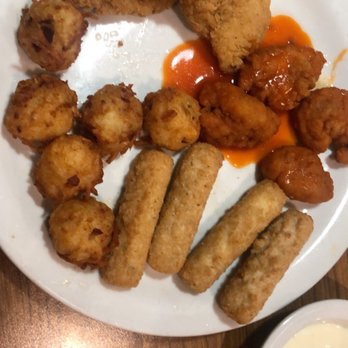 Denny's - Sad excuse of a sampler! Who plates like this - Breakfast & Brunch Near Me - Hawthorne, California Denny's - Sad excuse of a sampler! Who plates like this - Breakfast & Brunch Near Me - Hawthorne, California
