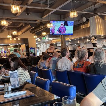Naples Pizza - Restaurant ambiance. - Pizza Near Me - Gatineau, Quebec Naples Pizza - Restaurant ambiance. - Pizza Near Me - Gatineau, Quebec